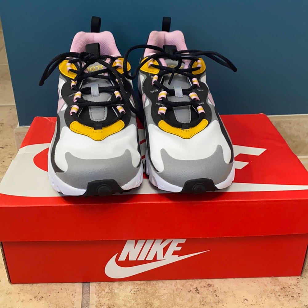 270 Nike Reacts